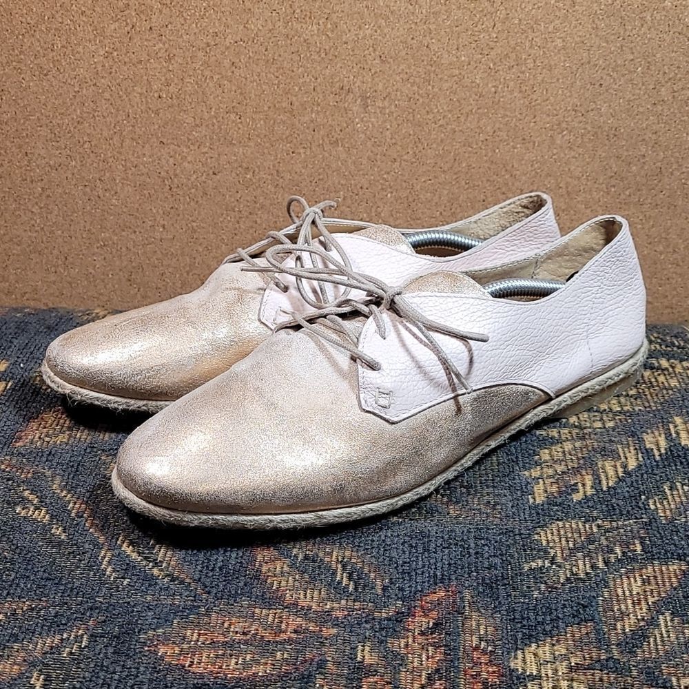 Leonardo Women's Handmade Lace-Up Blush Leather Shoes w/ Shimmer- Size 10/40 EU
